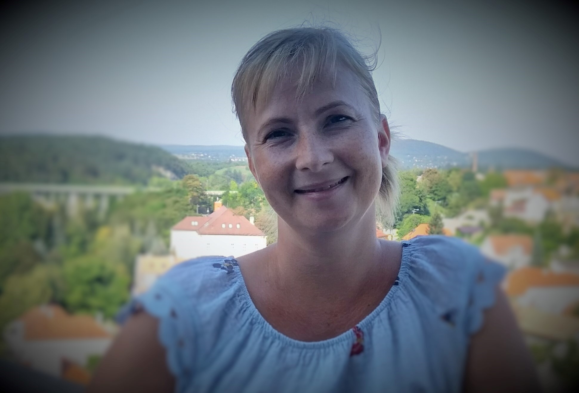 Eszter Lukacsi